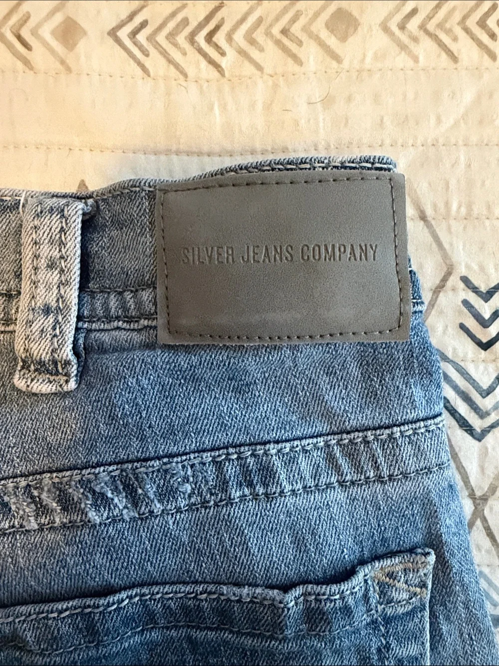 Silver Jeans Men's Relaxed Fit Faded Blue Denim